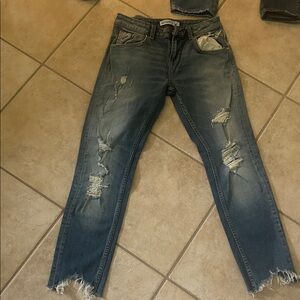 Zara Distressed Ankle Jeans in Faded Blue